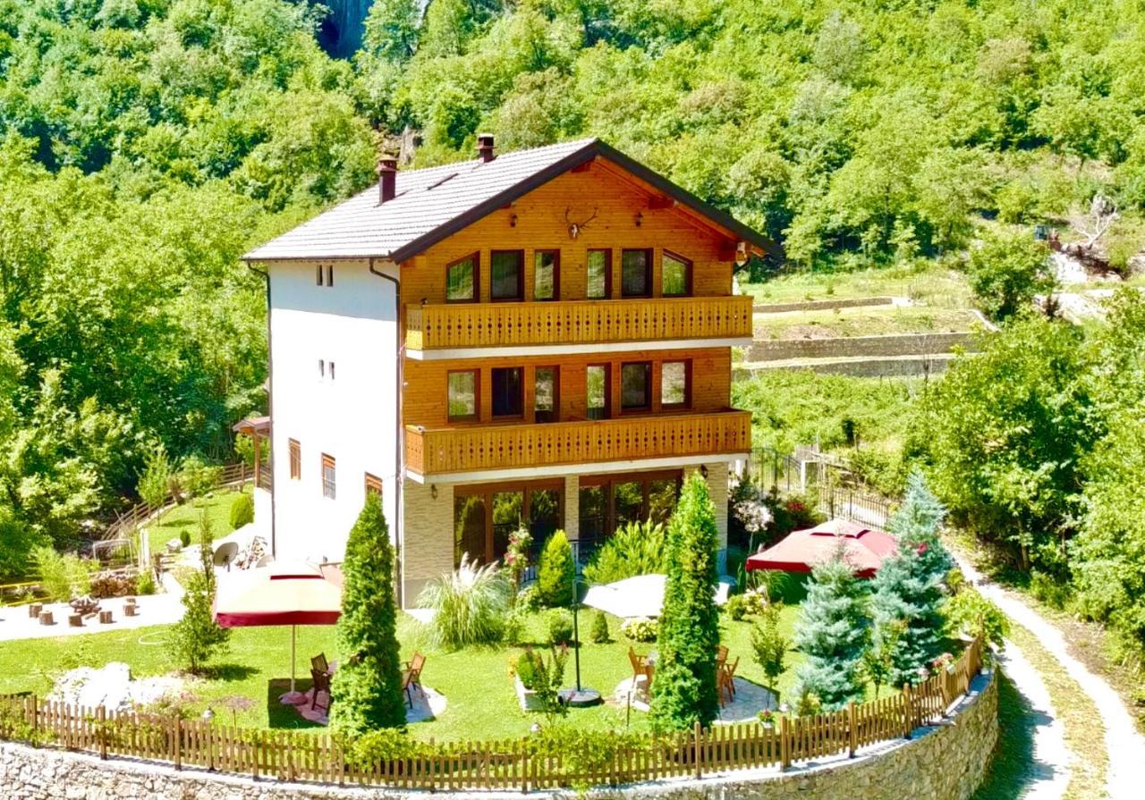 Vila Alexander B&B Valbone Bagian luar foto