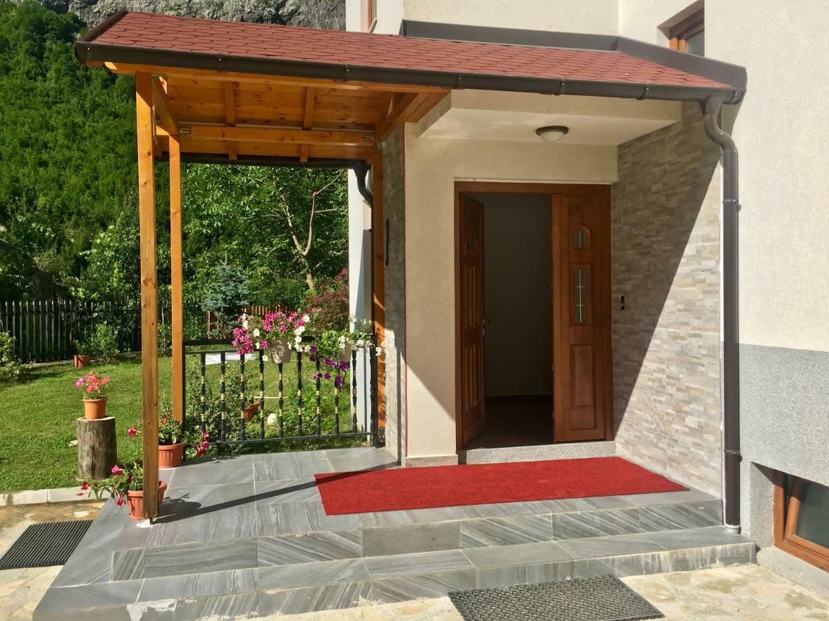 Vila Alexander B&B Valbone Bagian luar foto